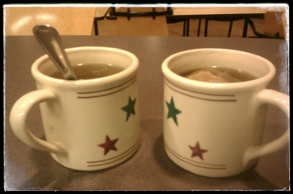 Mugs of tea, Moscow ID, November 2011
